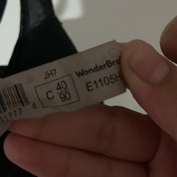 Wonderbra size 40C(worn only a few times) - Picture 5 of 5